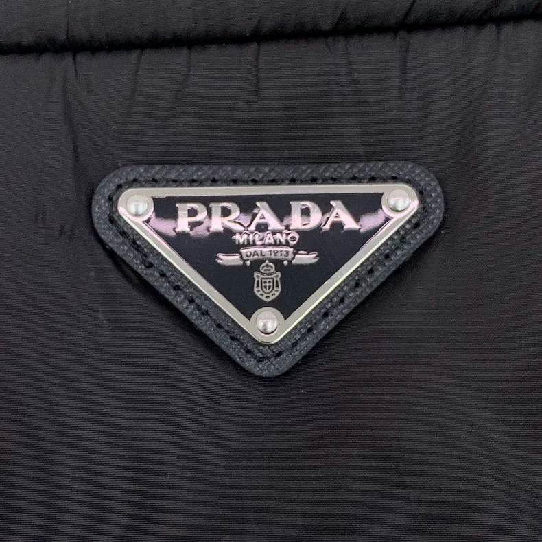Prada Black Hooded Down Jacket 22款