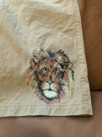LOEWE Hand-painted Lion Print Shorts-yf
