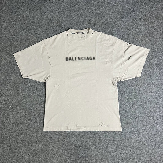 Balenciaga destroys short sleeves