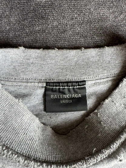 Balenciaga Black AI generates destructive short sleeves