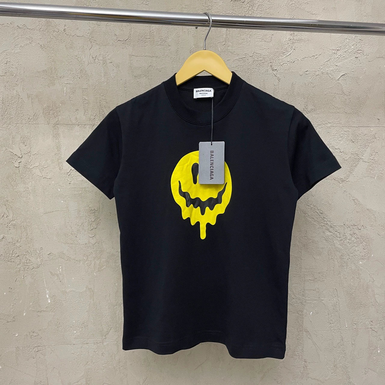 Balenciaga Black Melted Yellow Smiling Short sleeved T-shirt