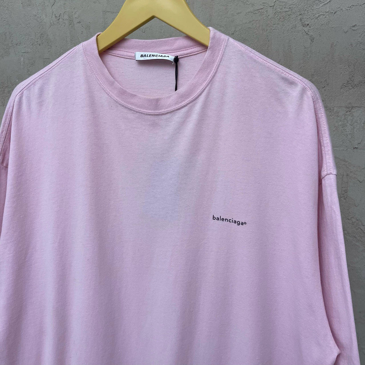 Balenciaga light pink small logo short sleeved shirt