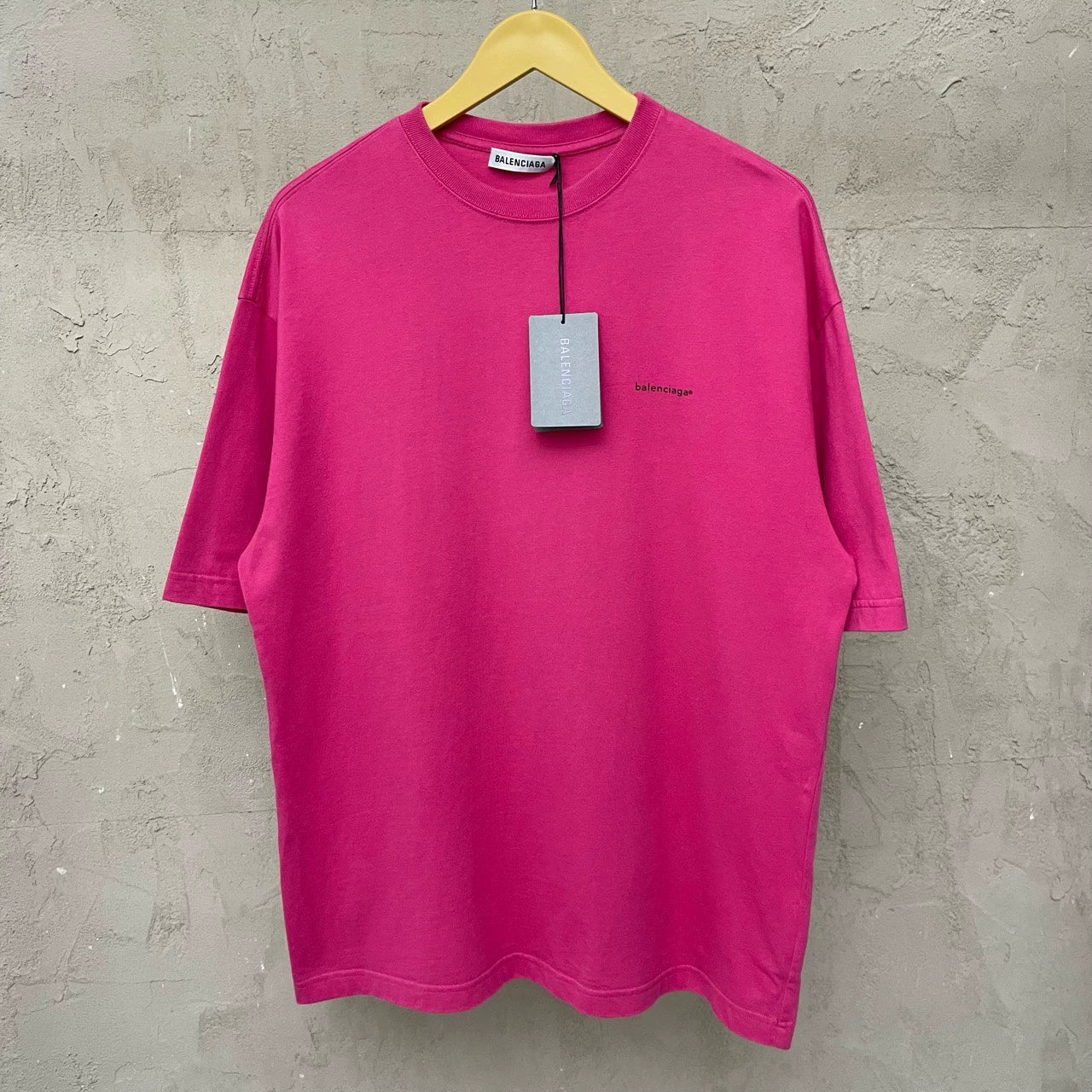 Balenciaga dragon fruit color small logo short sleeved shirt