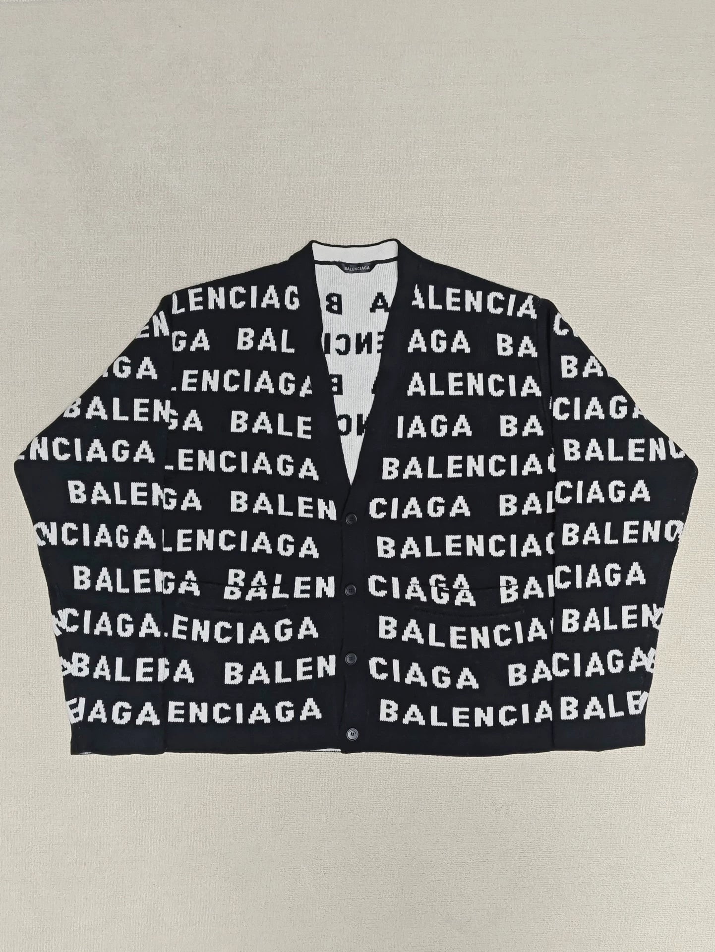 Balenciaga 23fw full print horizontal barrage letter knitted sweater cardigan