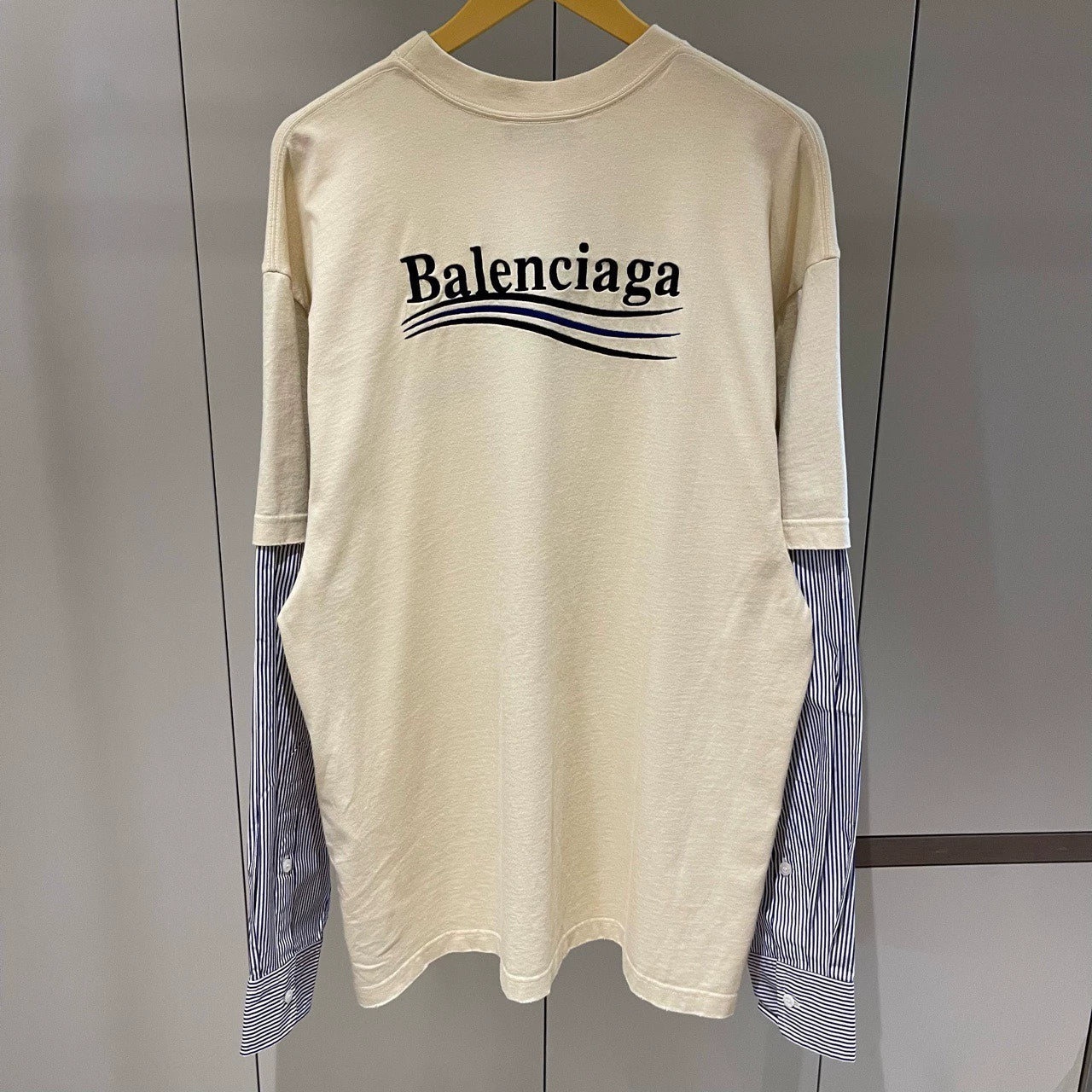 Balenciaga new beige cola logo fake two-piece patchwork shirt with sleeves and long sleeves