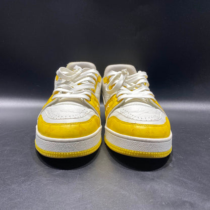 Louis Vuitton Trainer Low-Top Sneakers in White and Yellow 0079