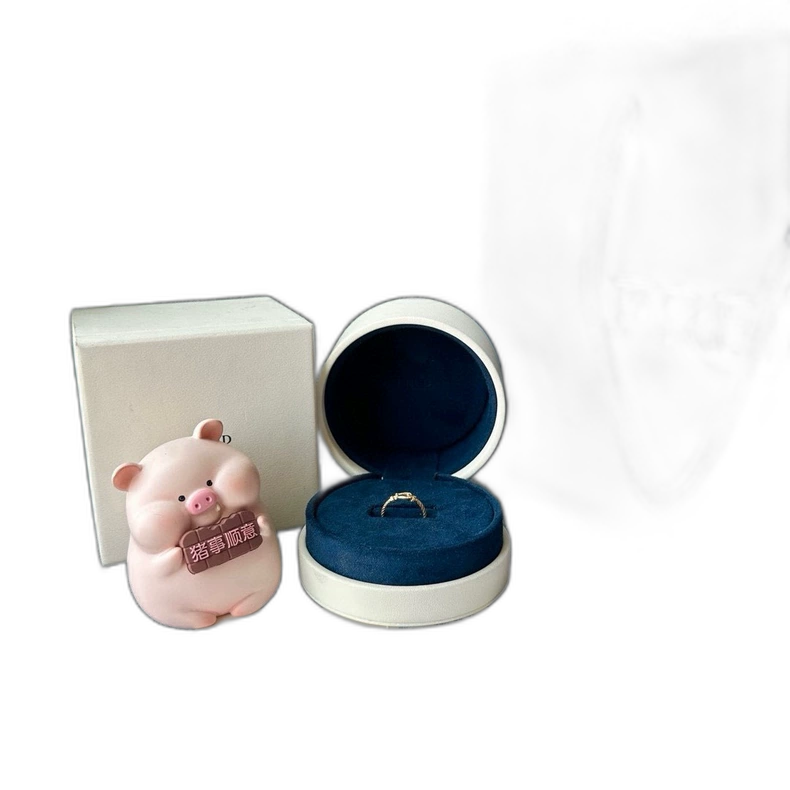 18K Gold Diamond Women's Ring from FRED