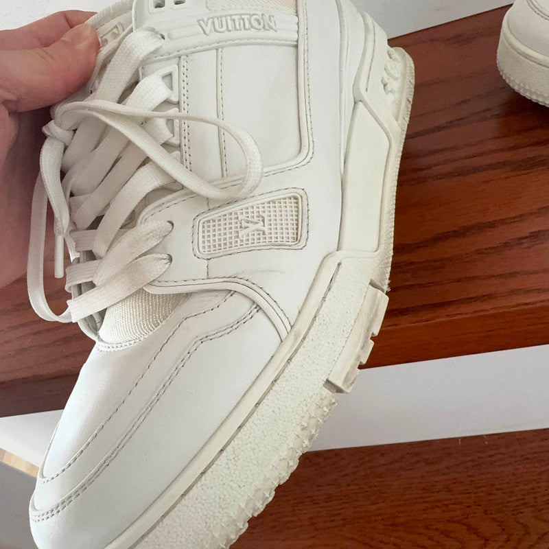 Louis Vuitton Trainer Sneaker in White 0079