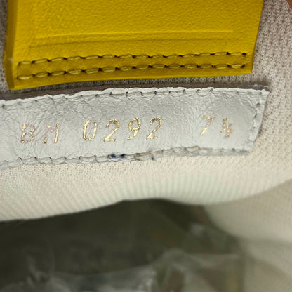 Louis Vuitton Trainer Low-Top Sneakers in White and Yellow 0079