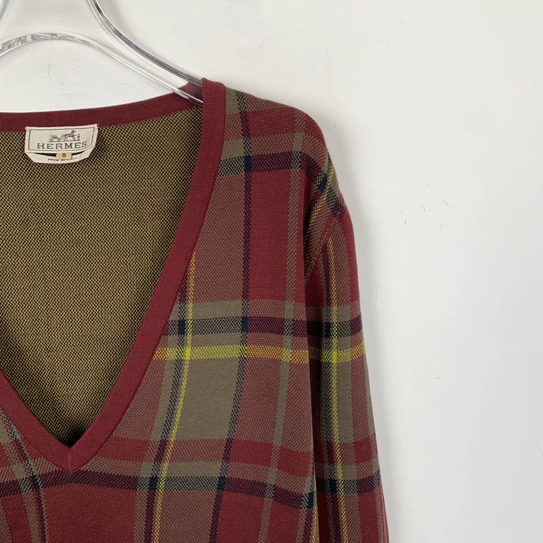Hermes Color-Blocked V-Neck Knit Sweater