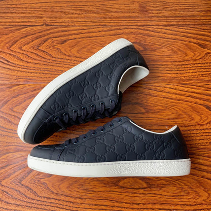 Gucci Low-Top Leather Sneakers in Blue 0079