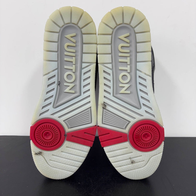 Louis Vuitton Classic Pattern Trainer Sneakers for Men 0079