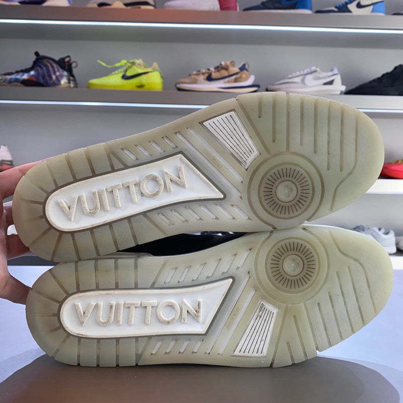 Louis Vuitton Fashion Trainer Low-Top Sneakers for Men 0079