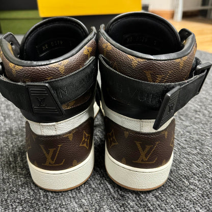 Louis Vuitton Rivoli Sneakers in Black and White 0079