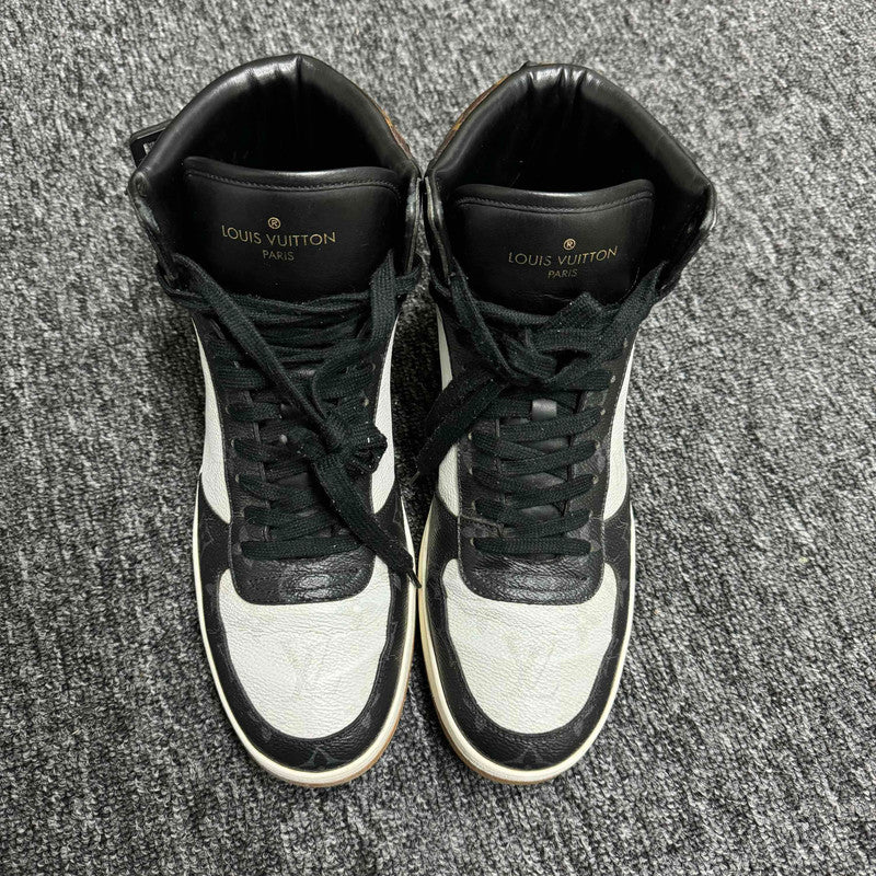 Louis Vuitton Rivoli Sneakers in Black and White 0079