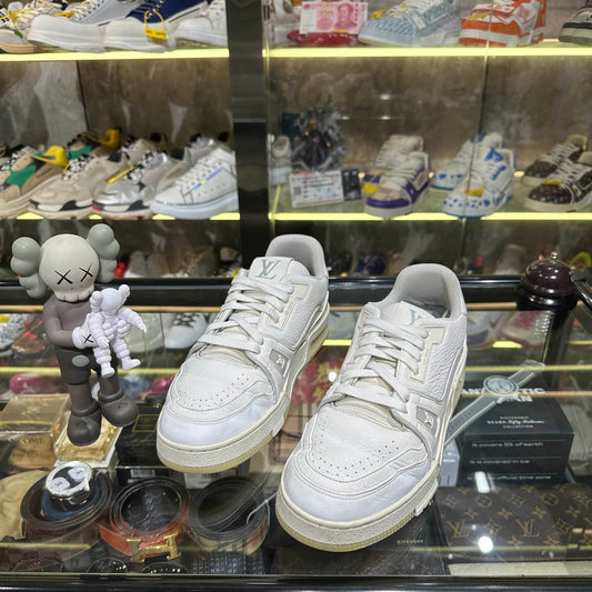 Louis Vuitton White Cement Fashion Sneakers for All 0079