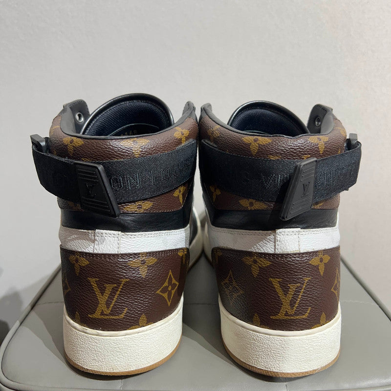Louis Vuitton Rivoli High-top Canvas Sneakers 0079