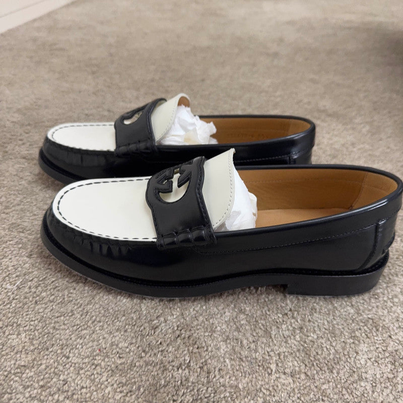 Gucci Stylish Black Loafers for Men 0079