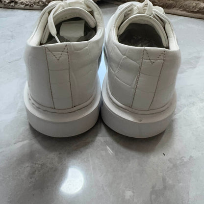 Louis Vuitton White Fashion Sneakers for Men 0079