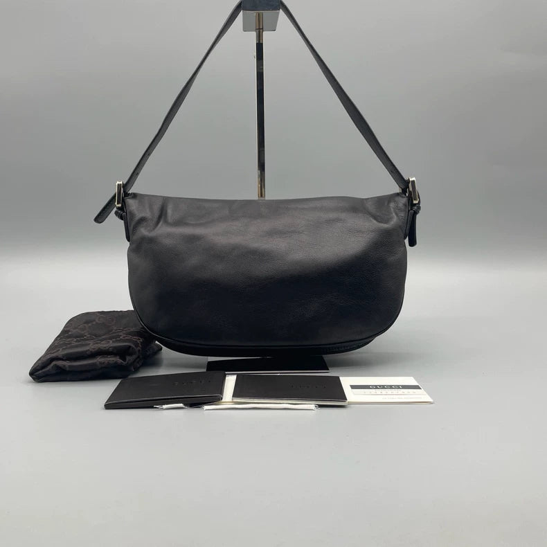 Gucci Blondie Shoulder Bag With Gold Buckle