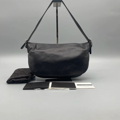 Gucci Blondie Shoulder Bag With Gold Buckle