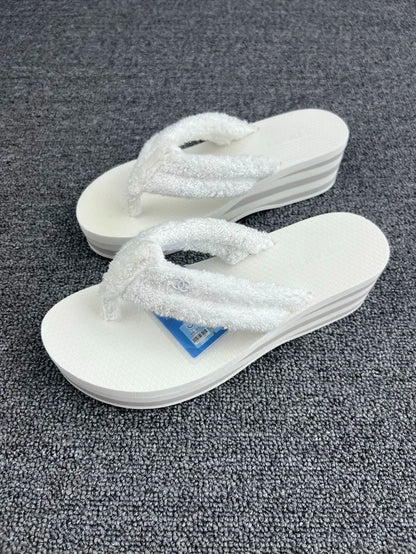 Chanel 25  Plush Flip Flops-yf
