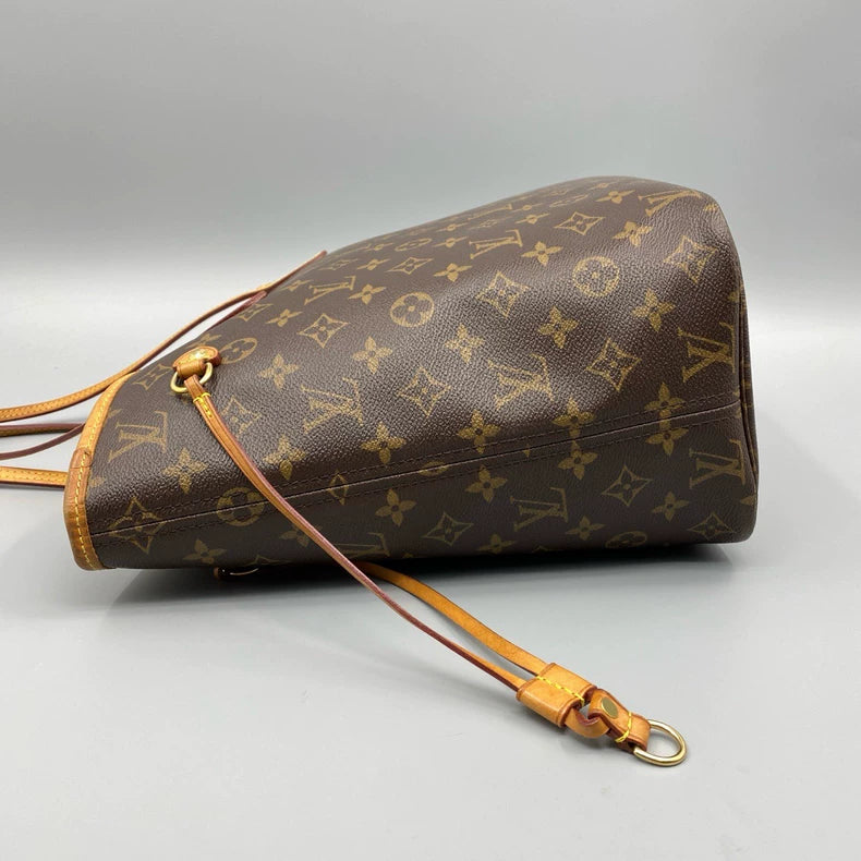 Louis Vuitton Neverfull Shopping Bag