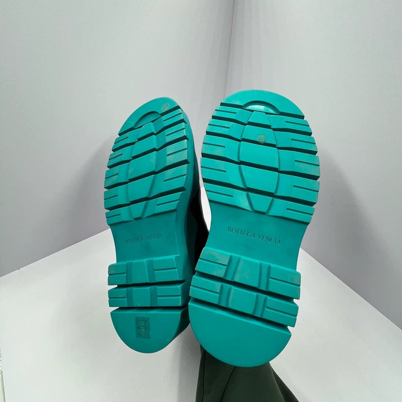 Bottega Veneta Black Chelsea Boots for Sale