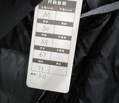 Canada Goose Black Zip-Up Jacket M Size