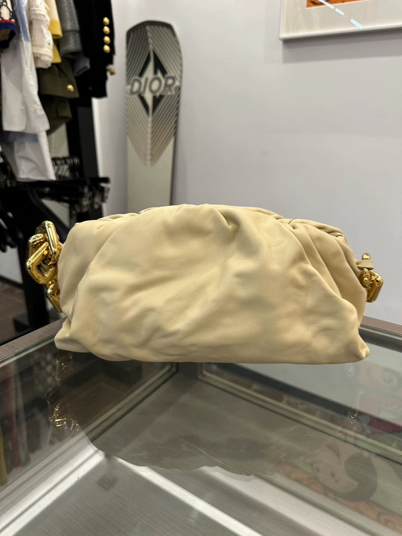 Bottega Veneta Pouch Cloud Bag 30cm