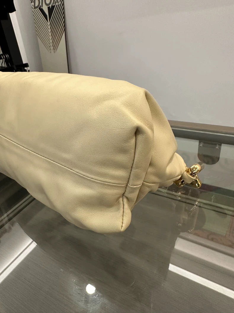 Bottega Veneta Pouch Cloud Bag 30cm