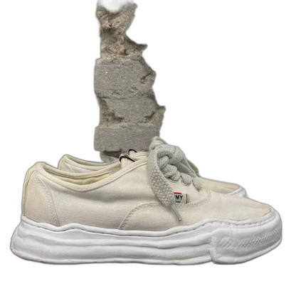 Mmy Three-Yuan-Kang Shoe Size 40