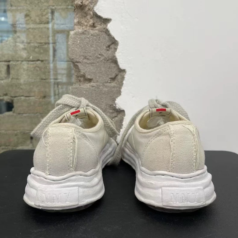 Mmy Three-Yuan-Kang Shoe Size 40