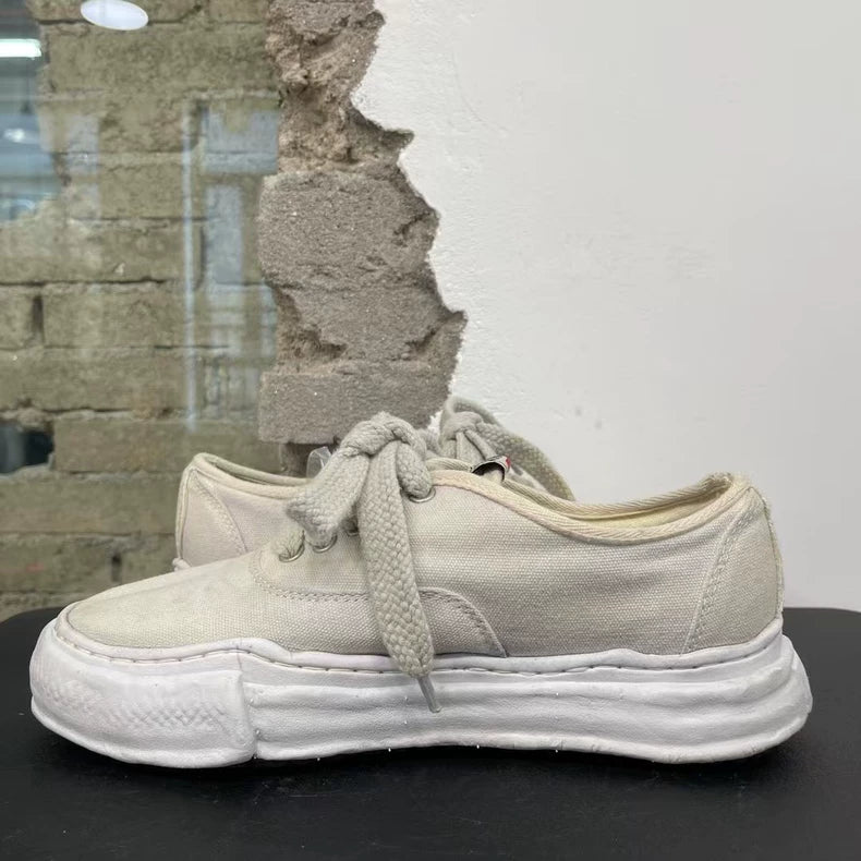 Mmy Three-Yuan-Kang Shoe Size 40