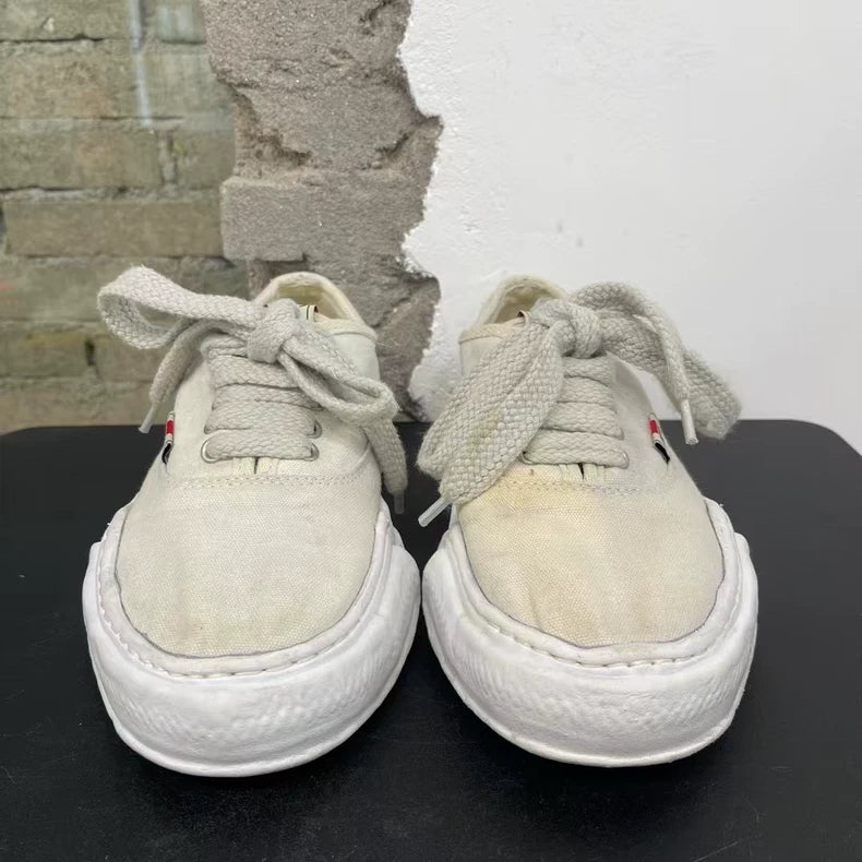 Mmy Three-Yuan-Kang Shoe Size 40