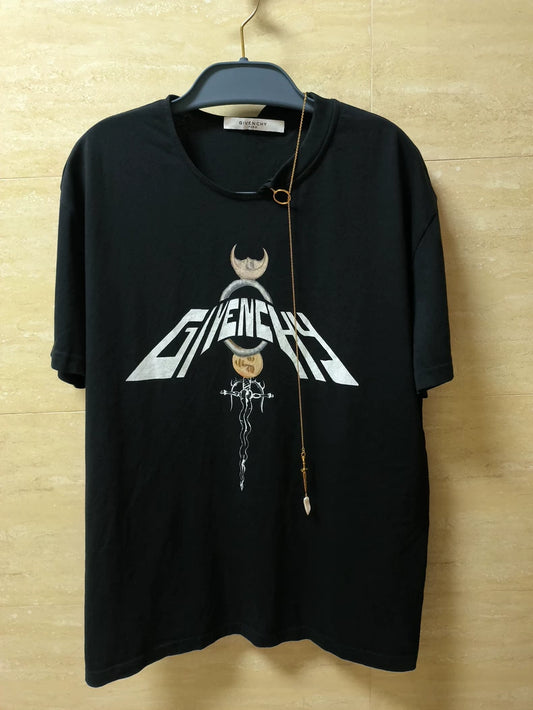 Givenchy Baroque Pearl Pendant T-shirt