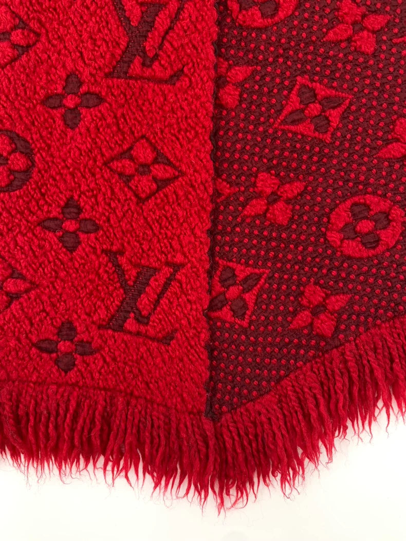 Red Louis Vuitton Knitted Scarf