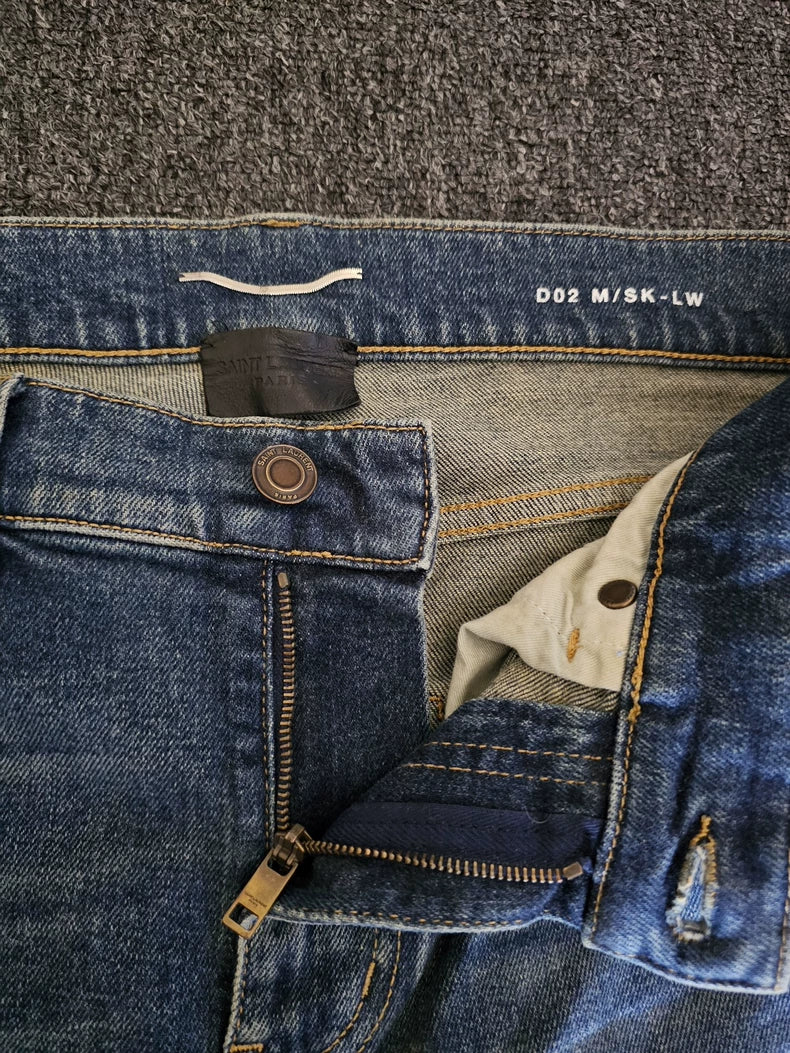 Saint Laurent D02 Distressed Denim Jeans-yf