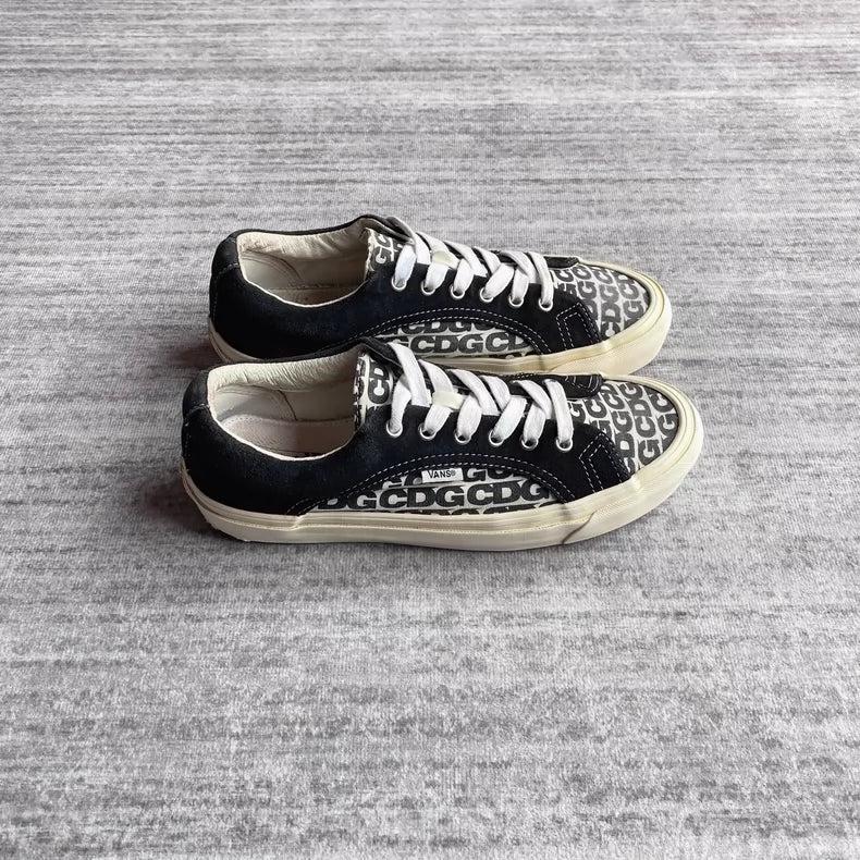 Vans CDG Era Sneakers in Black and White-zp