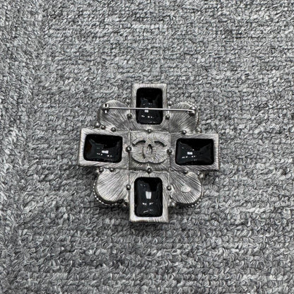 Chanel Black Silver Brooch-zp