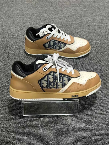 Dior Sneaker in Excellent Condition