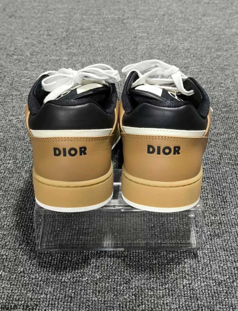 Dior Sneaker in Excellent Condition