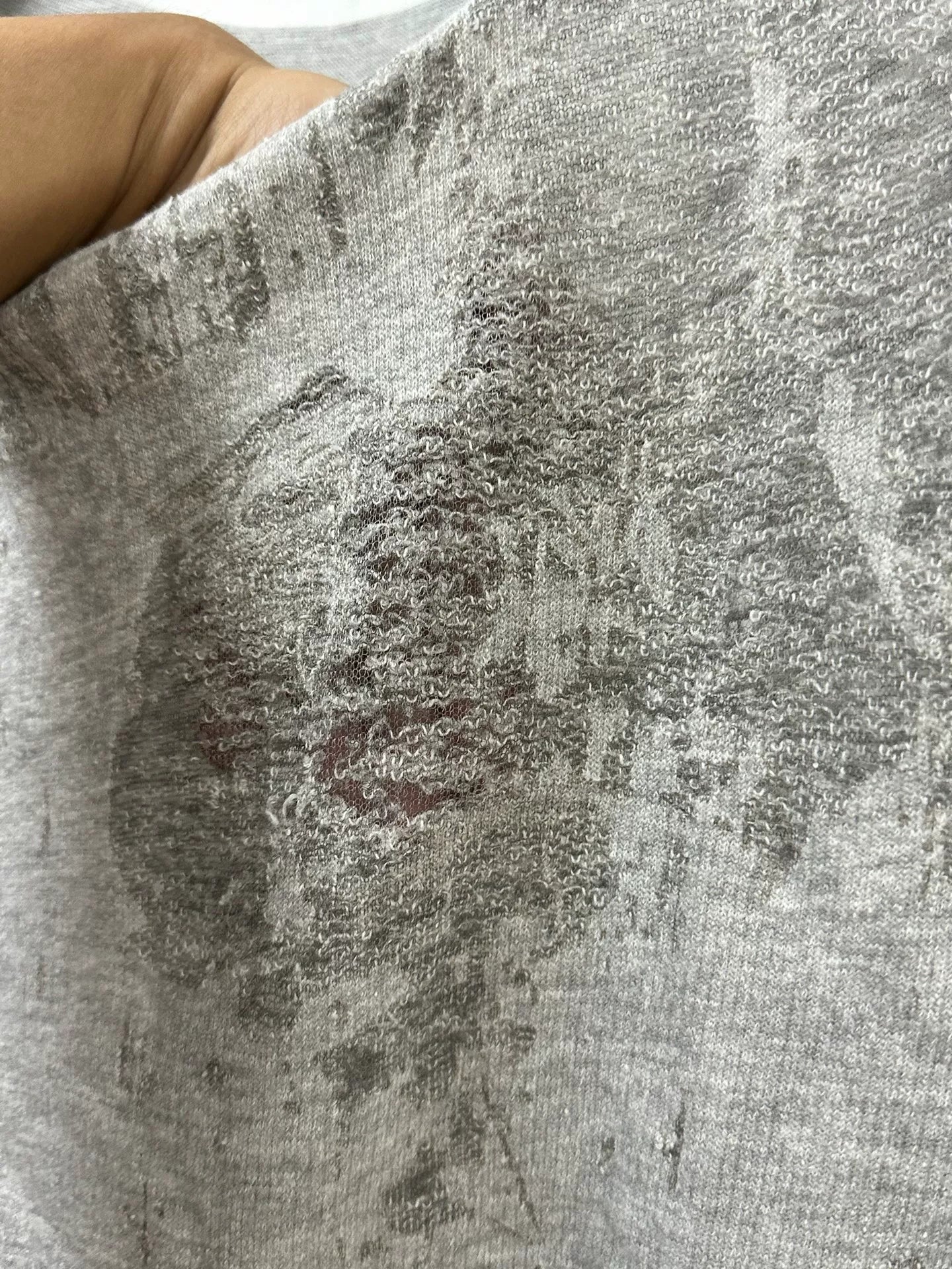 drapes laser-etched graphic short sleeve shirt