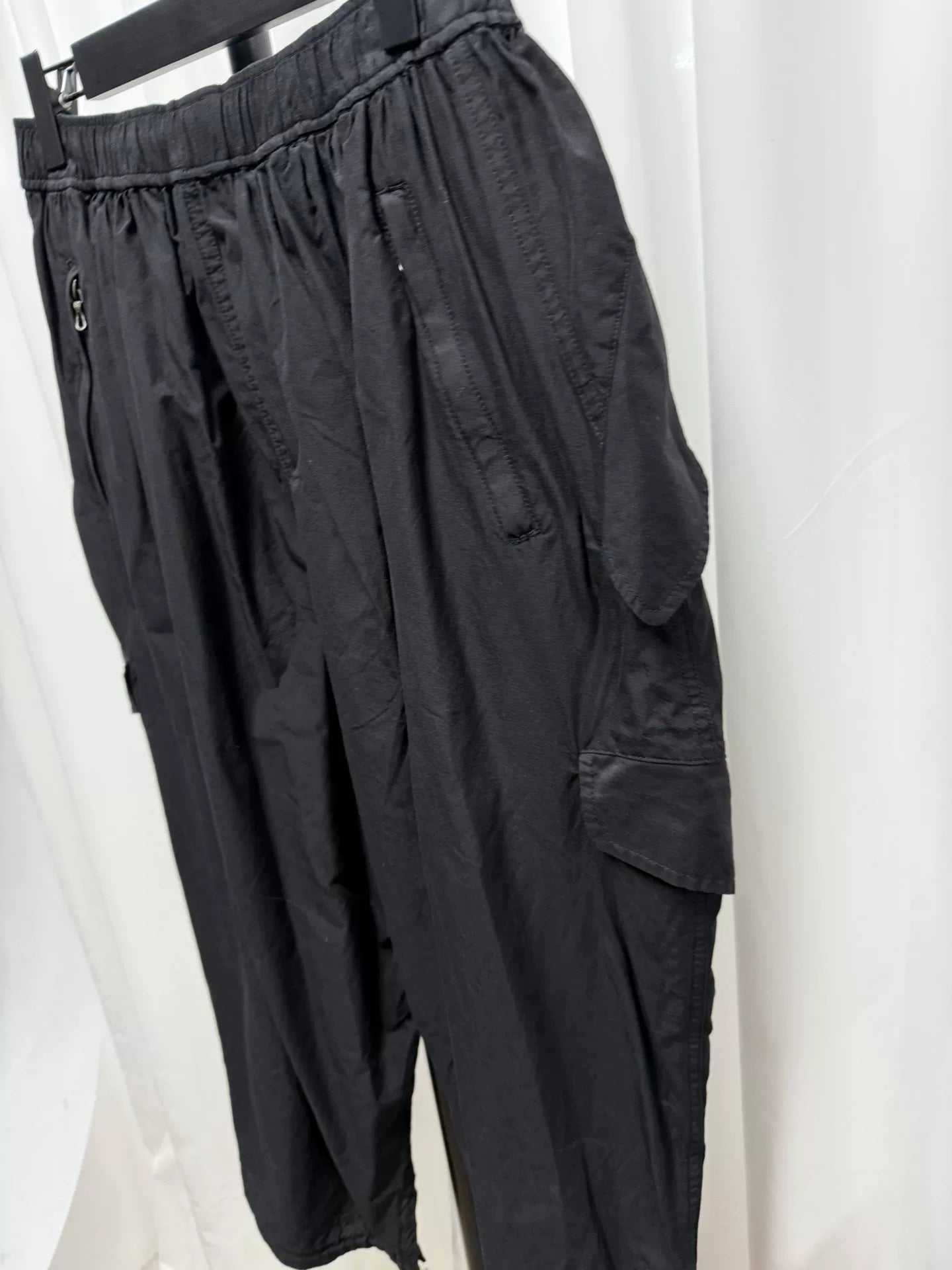 Julius Large Pocket Split Hem Pants