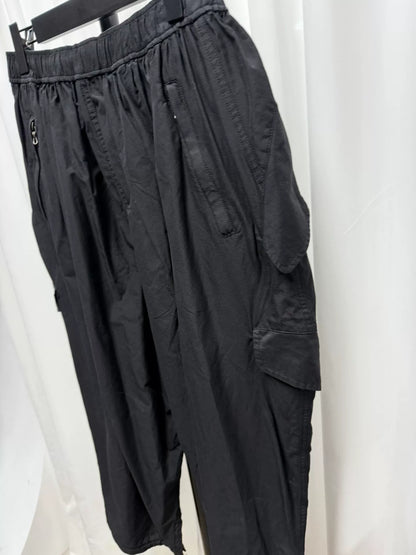 Julius Large Pocket Split Hem Pants