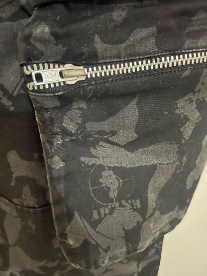 UNDERCOVER CARGO PANTS WITH CAMO PRINT