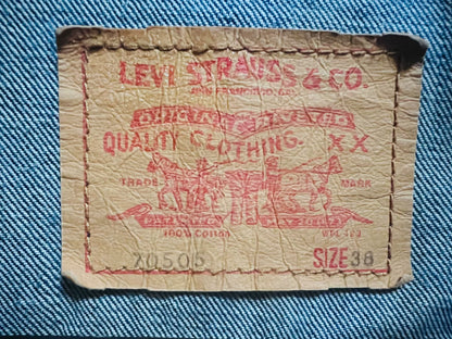 vintage levi's distressed denim jacket 70505