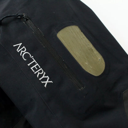 Arc’teryx Artist Series Jacket in Black