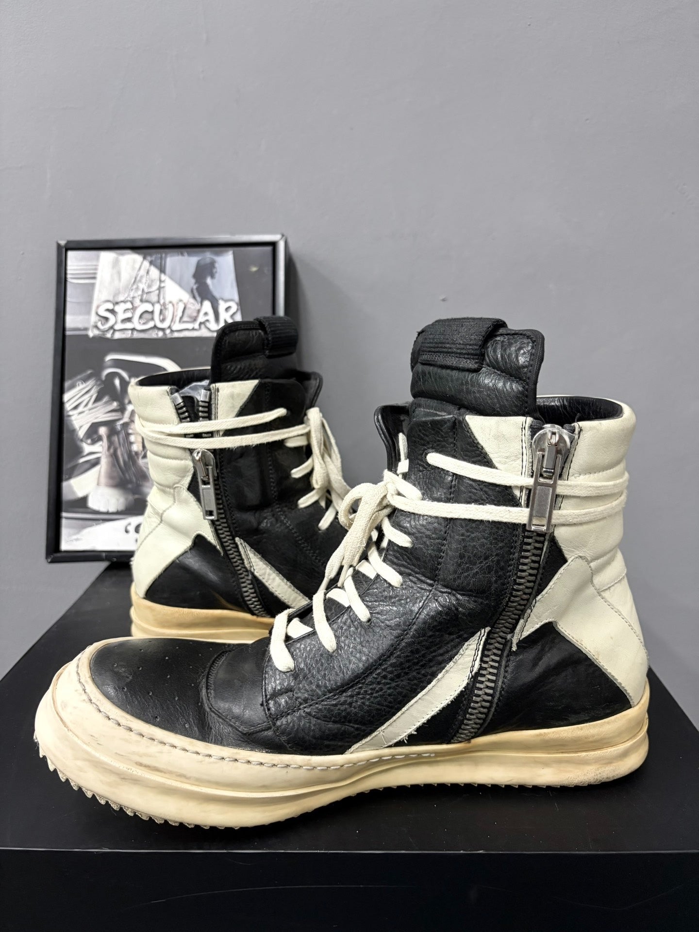 Rick Owens RO10SS High-Top Leather Shoes