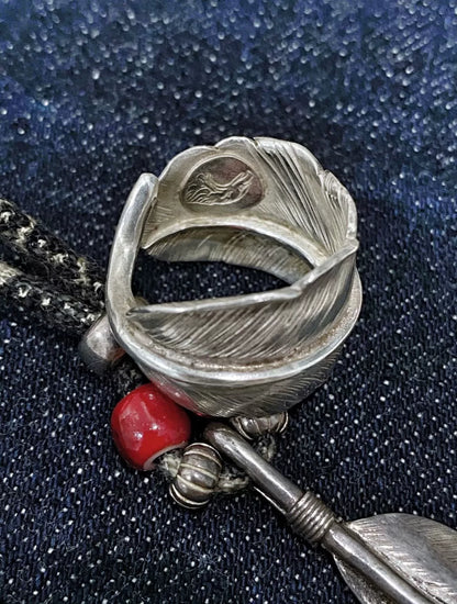 larry smith feather silver ring